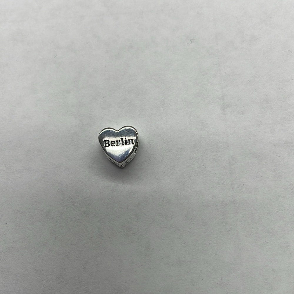 Pandora charm: Berlin